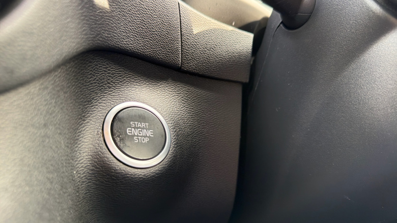 Volvo Xc40 2.0 B4P R DESIGN Pro 5dr AWD Auto Petrol Estate